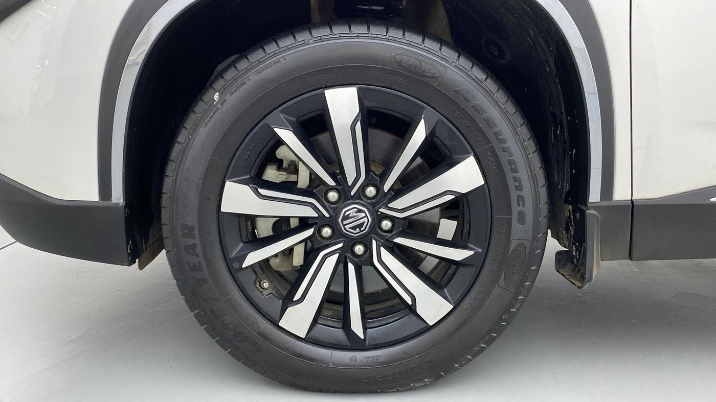 2020 MG HECTOR SHARP DCT PETROL, Petrol, Automatic, 18,055 km, Right Front Wheel