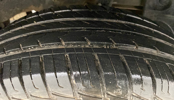 2018 Renault Duster RXS CVT 106 PS, Petrol, Automatic, 13,450 km, Left Rear Tyre Tread
