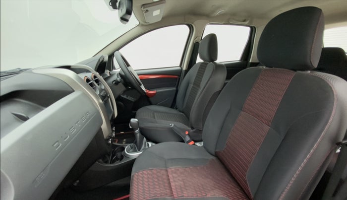 2018 Renault Duster RXS CVT 106 PS, Petrol, Automatic, 13,450 km, Right Side Front Door Cabin