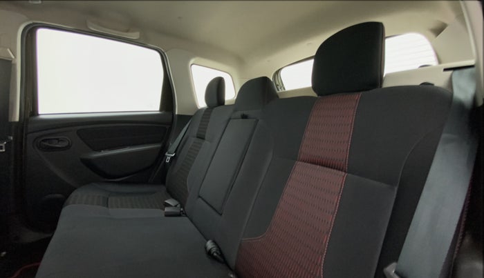 2018 Renault Duster RXS CVT 106 PS, Petrol, Automatic, 13,450 km, Right Side Rear Door Cabin