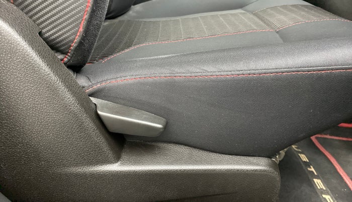 2018 Renault Duster RXS CVT 106 PS, Petrol, Automatic, 13,450 km, Driver Side Adjustment Panel