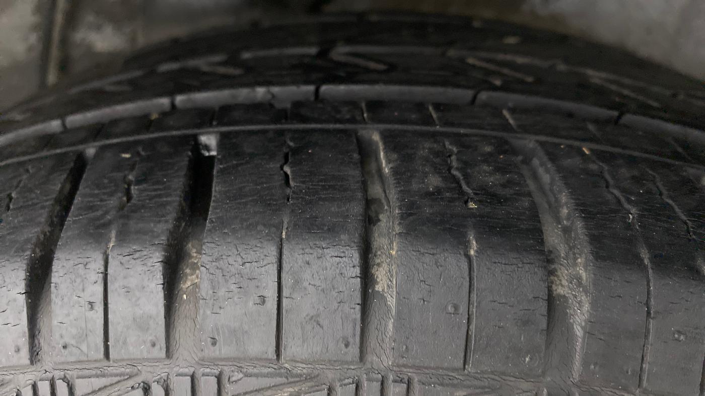 2013 Hyundai i20 SPORTZ 1.2, Petrol, Manual, 72,326 km, Left Rear Tyre Tread