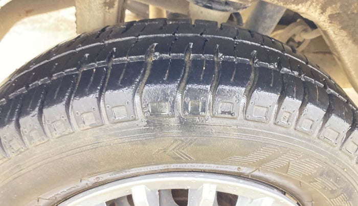2015 Maruti Alto 800 LXI, Petrol, Manual, 49,527 km, Right Rear Tyre Tread