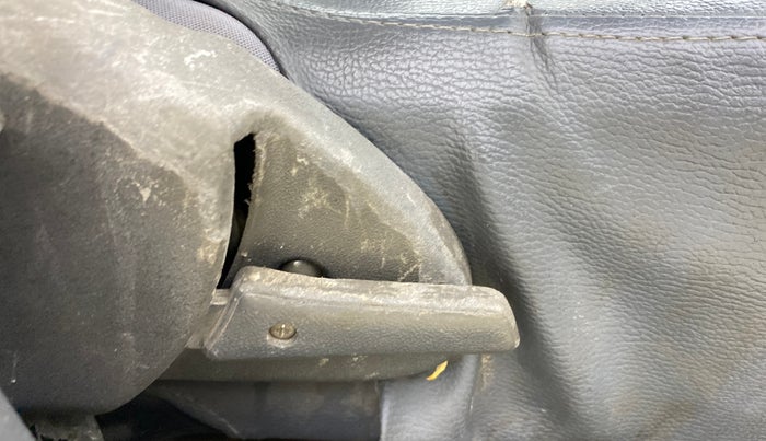 2015 Maruti Alto 800 LXI, Petrol, Manual, 49,527 km, Driver Side Adjustment Panel