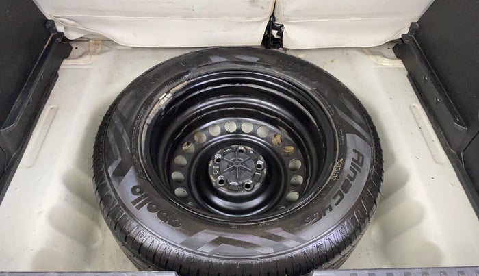 2022 Toyota URBAN CRUISER PREMIUM GRADE AT, Petrol, Automatic, 67,783 km, Spare Tyre