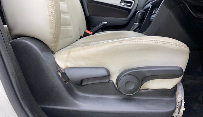 2022 Toyota URBAN CRUISER PREMIUM GRADE AT, Petrol, Automatic, 67,783 km, Driver Side Adjustment Panel