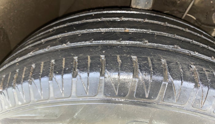 2022 Toyota URBAN CRUISER PREMIUM GRADE AT, Petrol, Automatic, 67,783 km, Right Front Tyre Tread