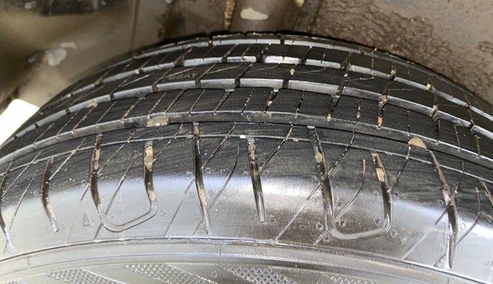 2022 Toyota URBAN CRUISER PREMIUM GRADE AT, Petrol, Automatic, 67,783 km, Right Rear Tyre Tread