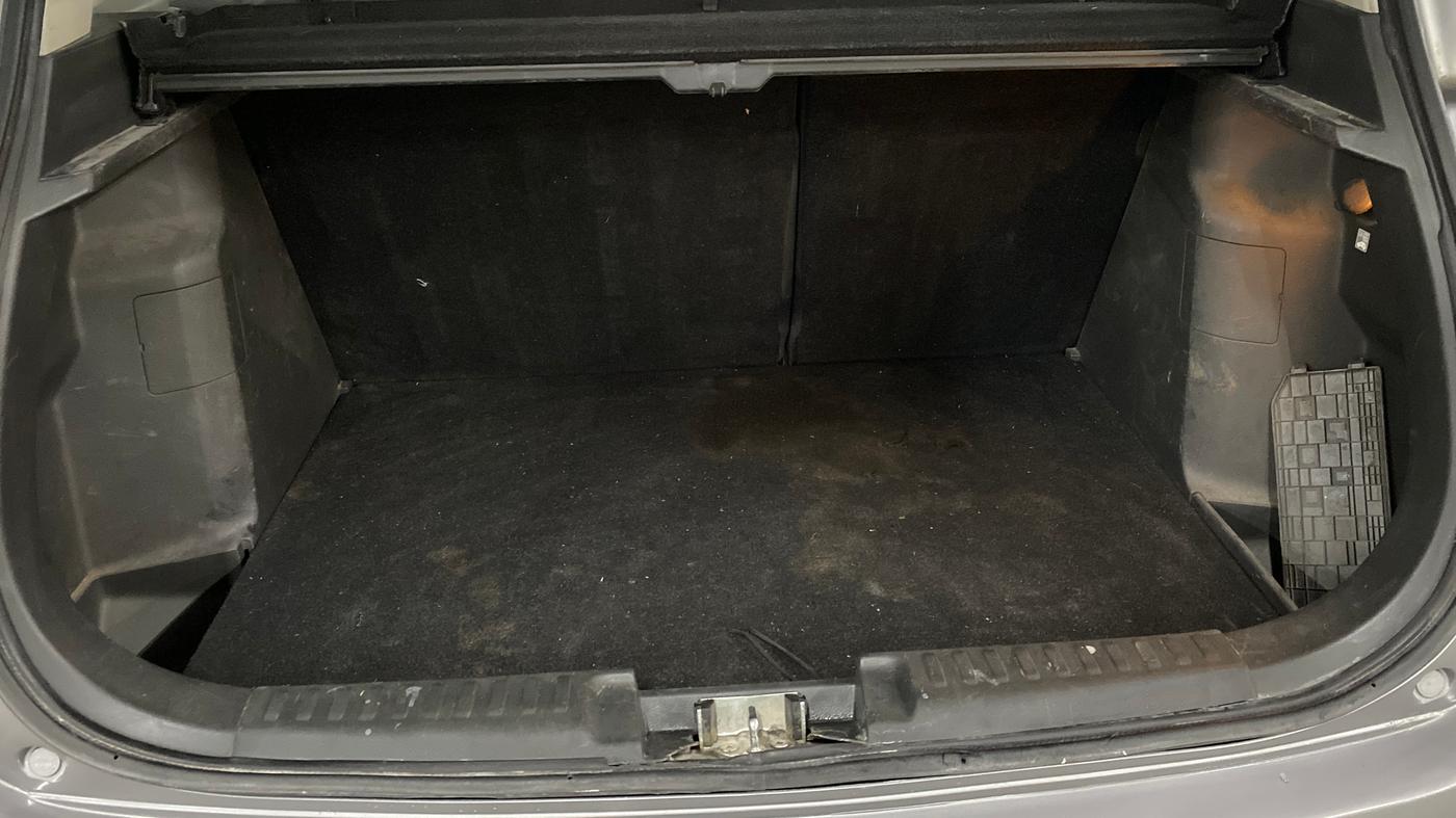 2017 Maruti Vitara Brezza ZDI, Diesel, Manual, 58,534 km, Boot Inside