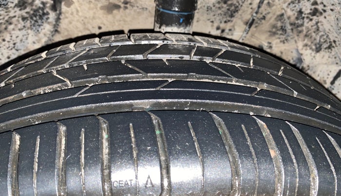 2017 Maruti Vitara Brezza ZDI, Diesel, Manual, 58,534 km, Right Front Tyre Tread