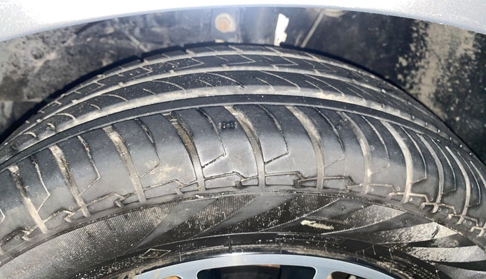 2018 Maruti Baleno DELTA CVT PETROL 1.2, Petrol, Automatic, 57,255 km, Left Front Tyre Tread
