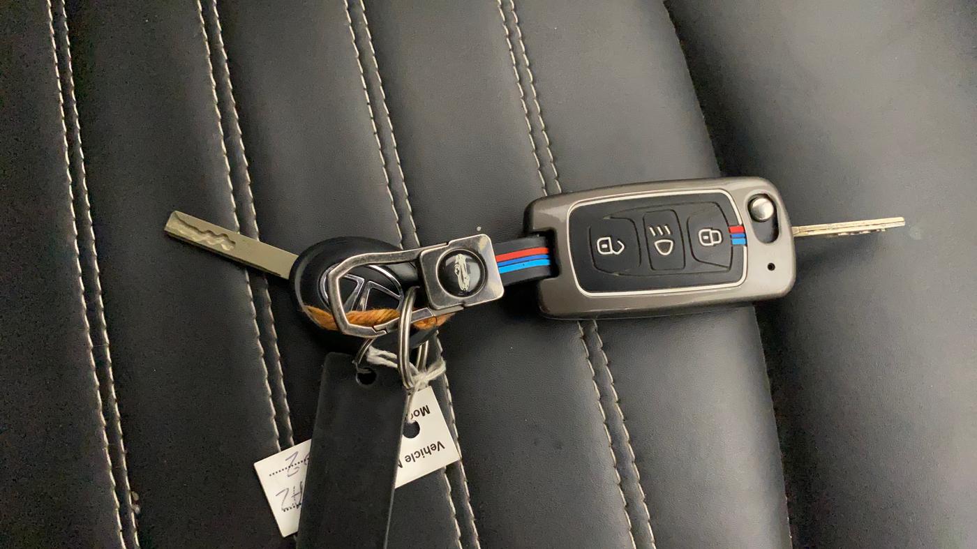 2022 Tata Tiago XZ PLUS CNG, CNG, Manual, 34,672 km, Key Close Up