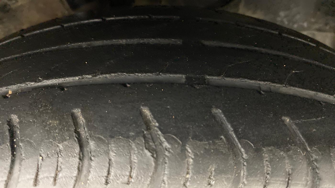 2018 Honda Amaze 1.2 V CVT I VTEC, Petrol, Automatic, 45,982 km, Right Front Tyre Tread