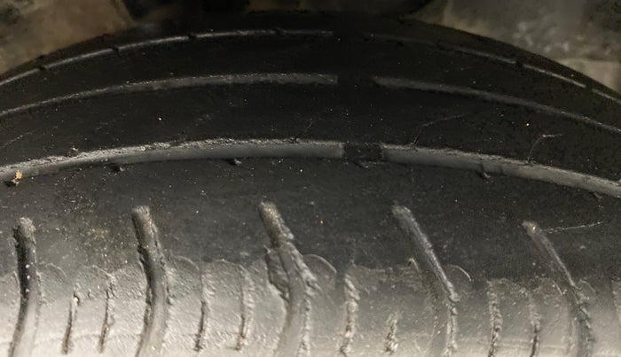 2018 Honda Amaze 1.2 V CVT I VTEC, Petrol, Automatic, 45,982 km, Right Front Tyre Tread