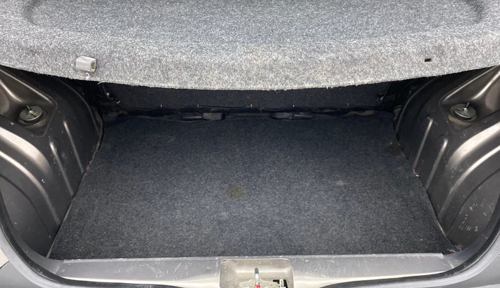 2019 Renault Kwid RXT 1.0 EASY-R AT OPTION, Petrol, Automatic, 11,952 km, Boot Inside