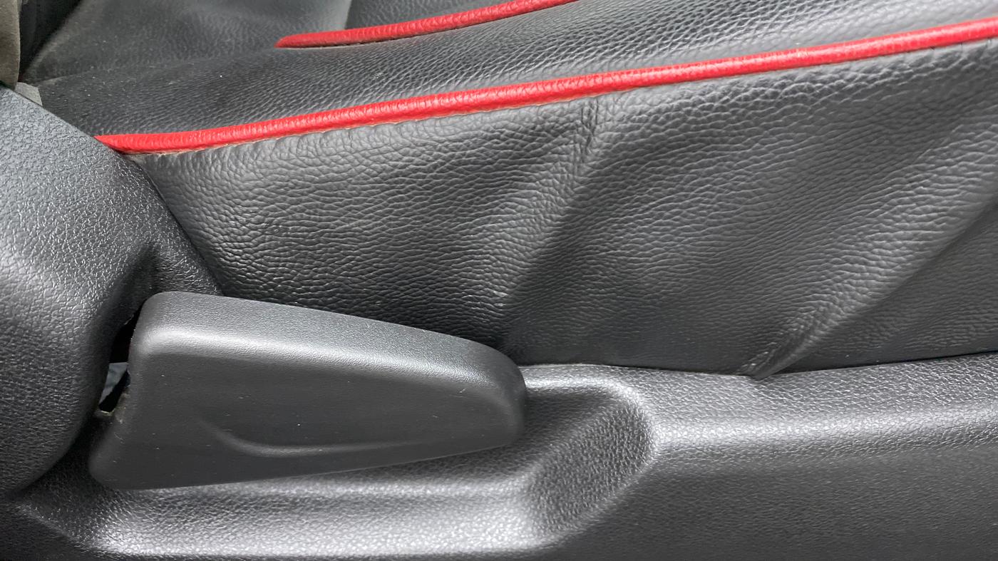 2019 Renault Kwid RXT 1.0 EASY-R AT OPTION, Petrol, Automatic, 11,952 km, Driver Side Adjustment Panel