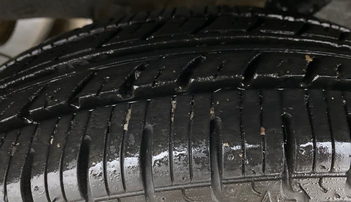 2019 Renault Kwid RXT 1.0 EASY-R AT OPTION, Petrol, Automatic, 11,952 km, Left Rear Tyre Tread