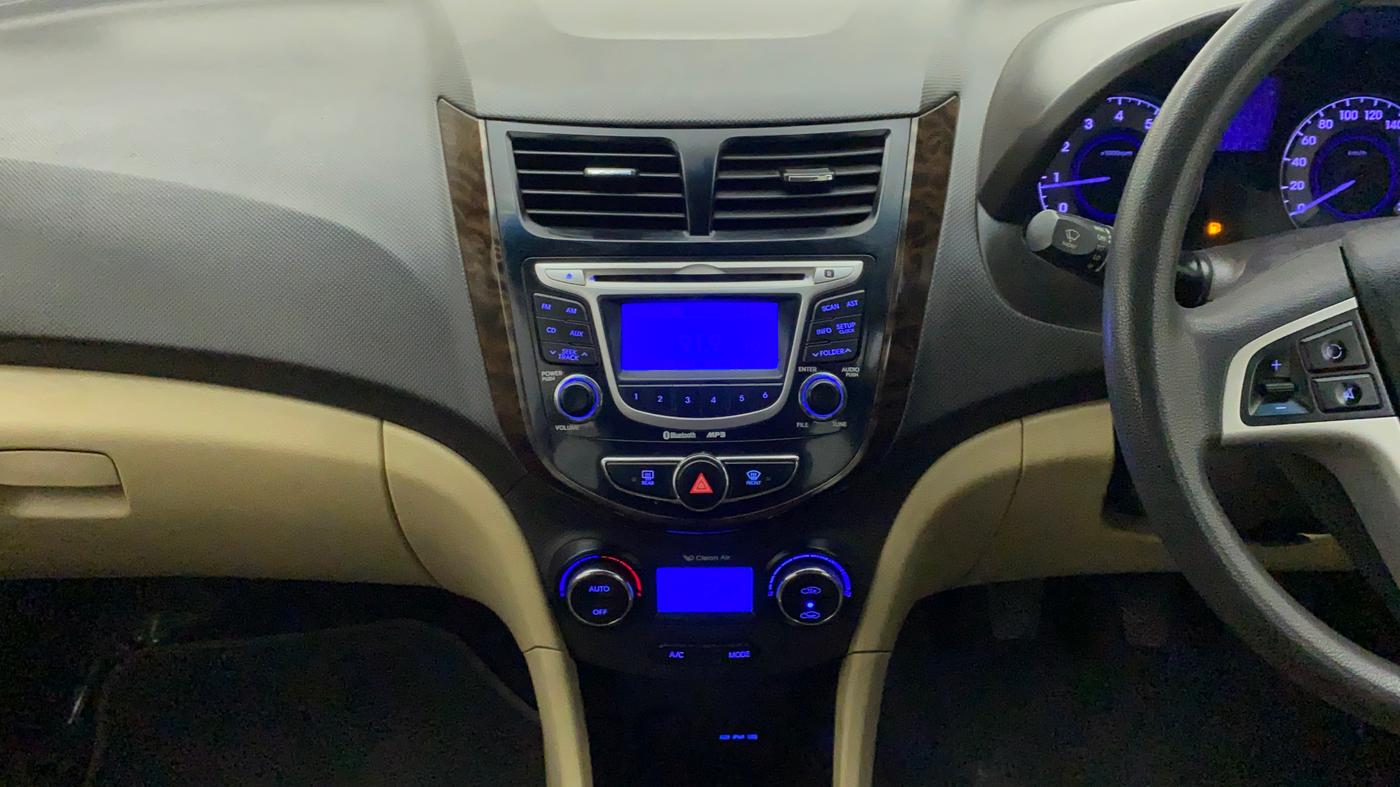 2013 Hyundai Verna FLUIDIC 1.6 VTVT SX, Petrol, Manual, 82,257 km, Air Conditioner