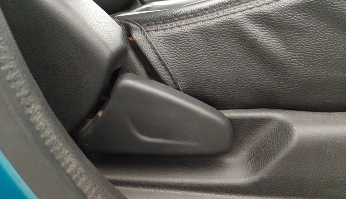 2020 Renault Kwid CLIMBER 1.0 AMT (O), Petrol, Automatic, 65,147 km, Driver Side Adjustment Panel