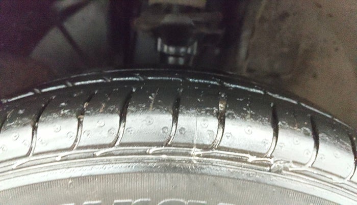 2020 Renault Kwid CLIMBER 1.0 AMT (O), Petrol, Automatic, 65,147 km, Right Front Tyre Tread