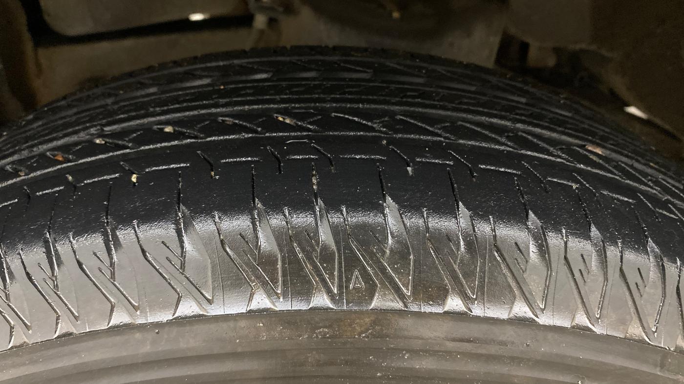 2023 Maruti JIMNY ALPHA ALL GRIP PRO AT, Petrol, Automatic, 57,826 km, Left Front Tyre Tread