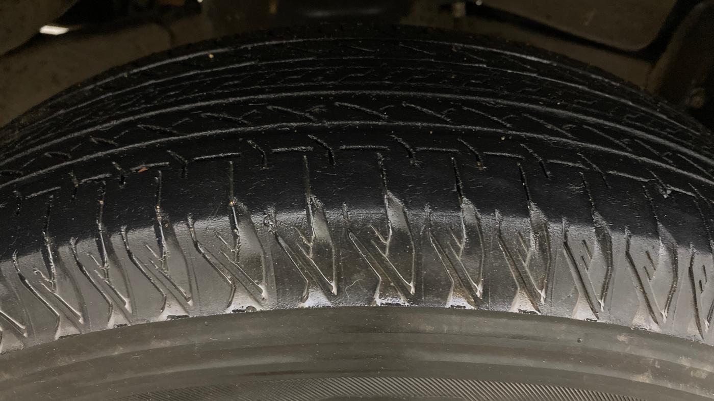 2023 Maruti JIMNY ALPHA ALL GRIP PRO AT, Petrol, Automatic, 57,826 km, Right Front Tyre Tread