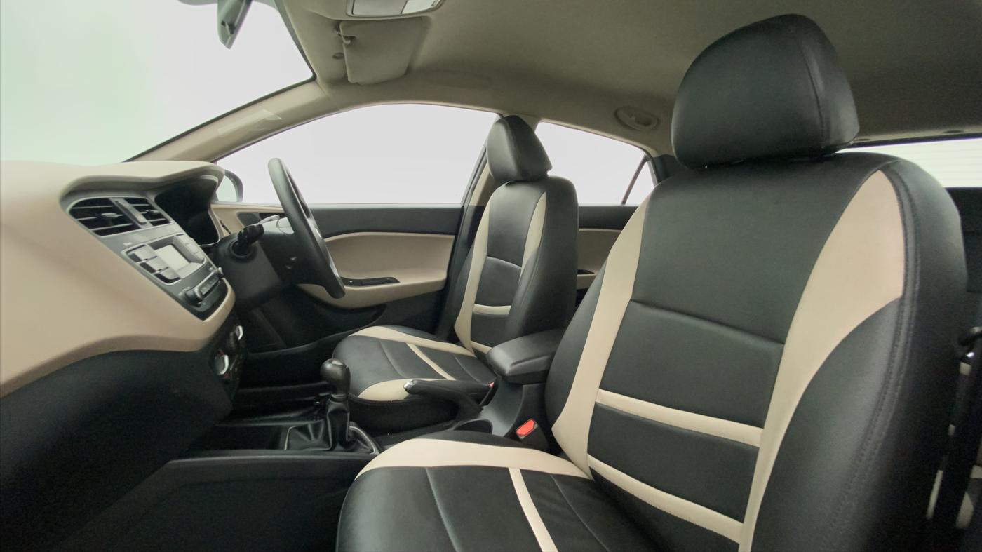2018 Hyundai Elite i20 SPORTZ 1.2, Petrol, Manual, 21,428 km, Right Side Front Door Cabin