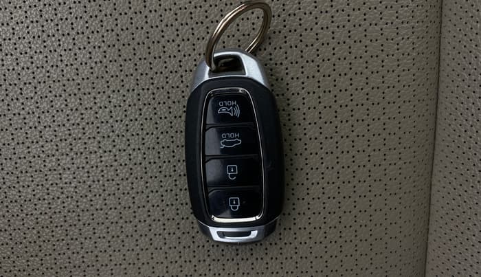 2022 Hyundai Verna SX (O)1.5 MPi, Petrol, Manual, 32,554 km, Key Close Up