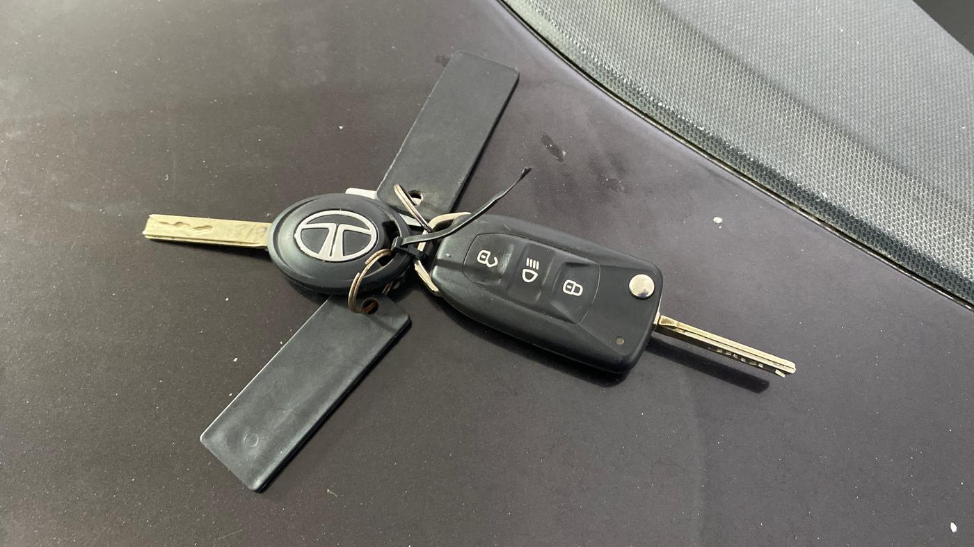 2022 Tata Tiago XZ PLUS CNG, CNG, Manual, 21,445 km, Key Close Up