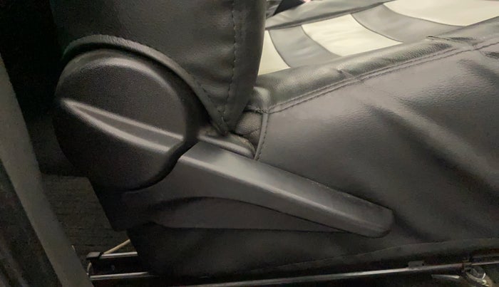 2012 Toyota Etios G, Petrol, Manual, 91,979 km, Driver Side Adjustment Panel