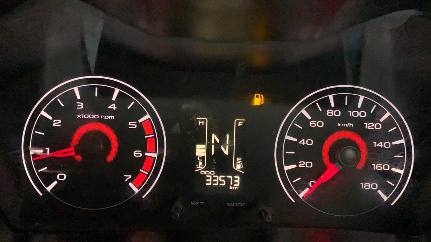 2017 Mahindra Kuv100 K4 6 STR, Petrol, Manual, 33,573 km, Odometer Image