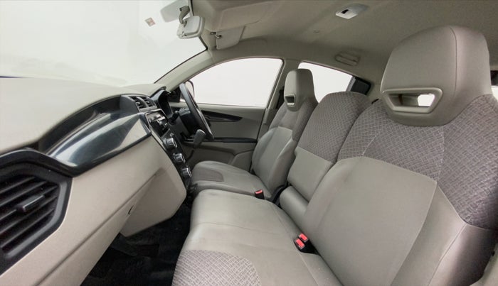 2017 Mahindra Kuv100 K4 6 STR, Petrol, Manual, 33,573 km, Right Side Front Door Cabin