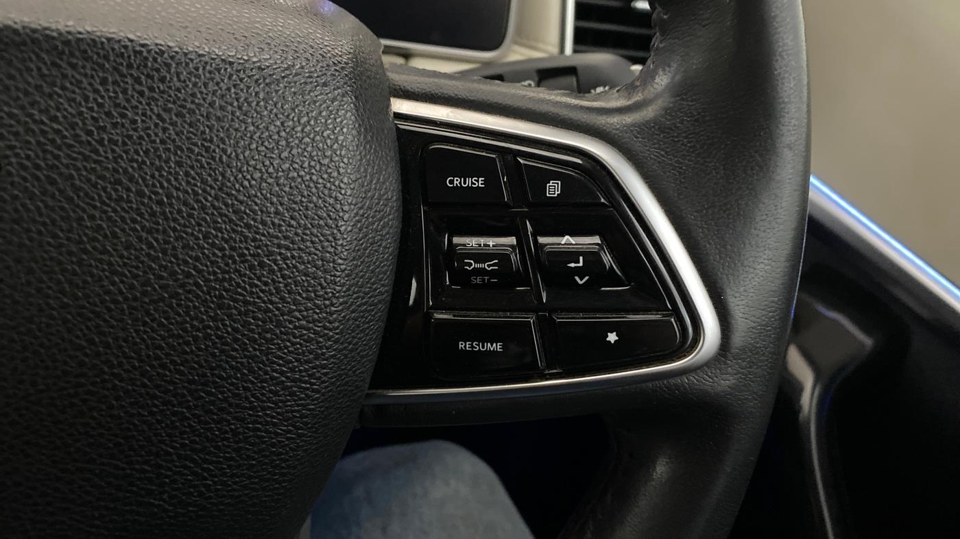 2023 Mahindra XUV700 AX 7 LUXURY D AWD AT 7 STR, Diesel, Automatic, 63,522 km, Adaptive Cruise Control