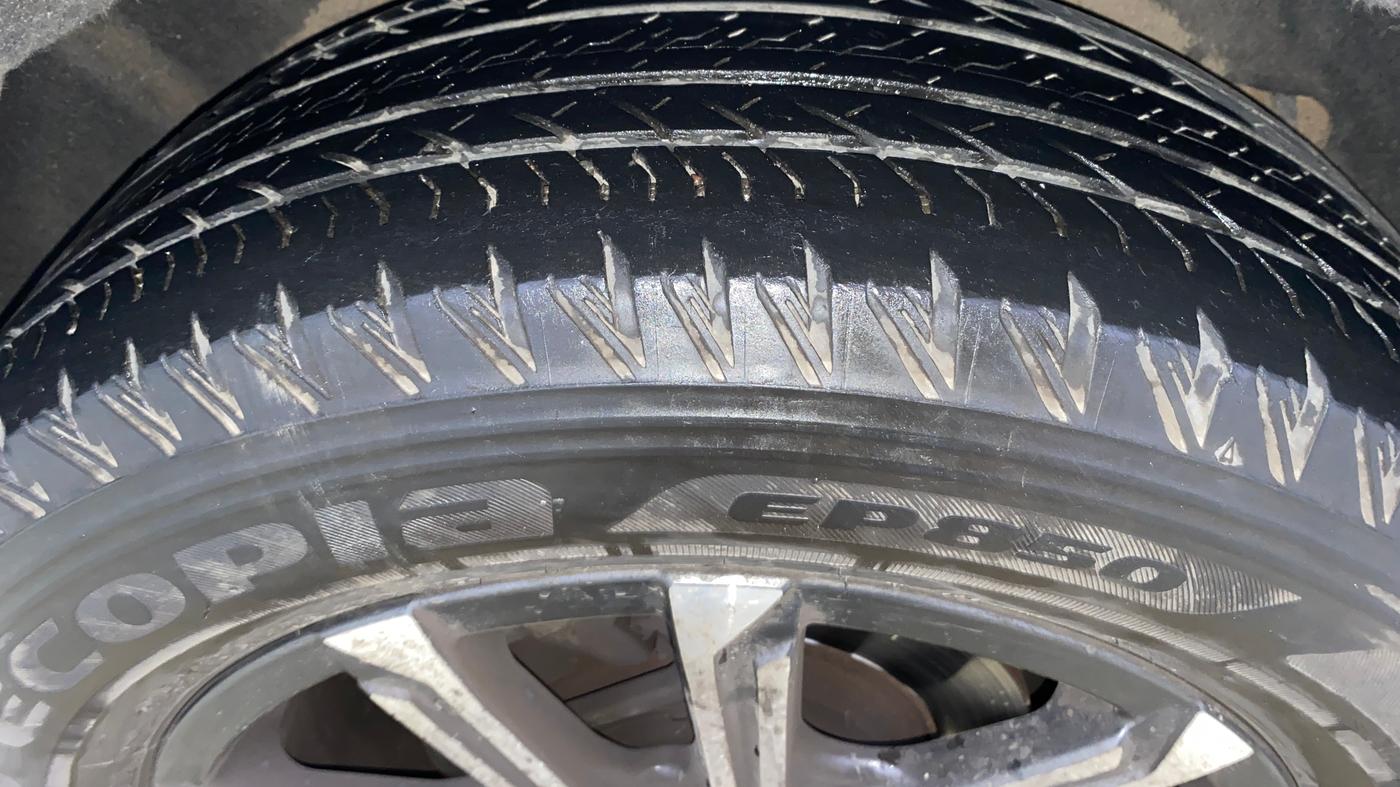 2023 Mahindra XUV700 AX 7 LUXURY D AWD AT 7 STR, Diesel, Automatic, 63,522 km, Right Rear Tyre Tread