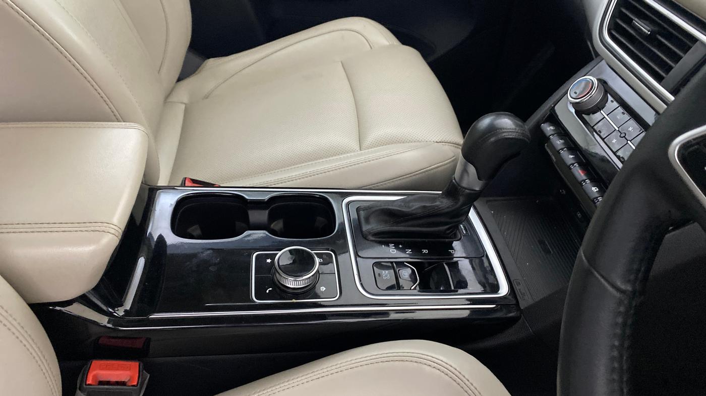 2023 Mahindra XUV700 AX 7 LUXURY D AWD AT 7 STR, Diesel, Automatic, 63,522 km, Gear Lever