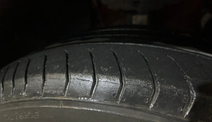 2023 Skoda KUSHAQ  MONTE CARLO 1.0L TSI MT, Petrol, Manual, 49,560 km, Right Front Tyre Tread