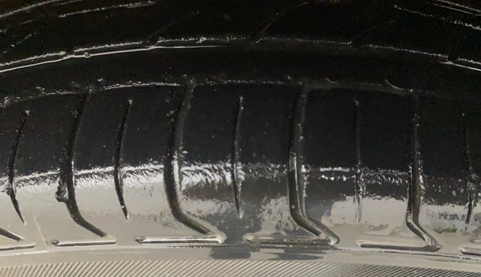 2015 Hyundai Grand i10 MAGNA 1.1 CRDI, Diesel, Manual, 75,672 km, Right Front Tyre Tread