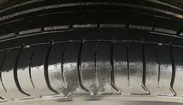 2015 Hyundai Grand i10 MAGNA 1.1 CRDI, Diesel, Manual, 75,672 km, Right Rear Tyre Tread