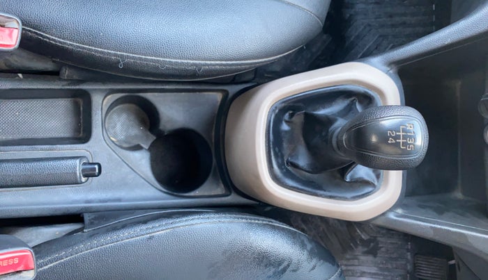 2015 Hyundai Grand i10 MAGNA 1.1 CRDI, Diesel, Manual, 75,672 km, Gear Lever