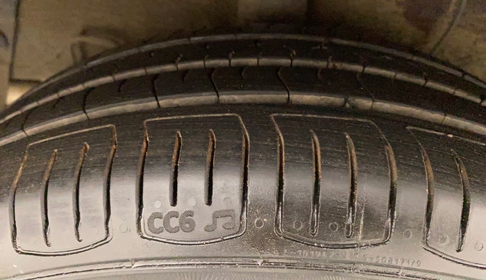 2017 Hyundai Grand i10 ASTA 1.2 KAPPA VTVT, Petrol, Manual, 45,871 km, Right Rear Tyre Tread