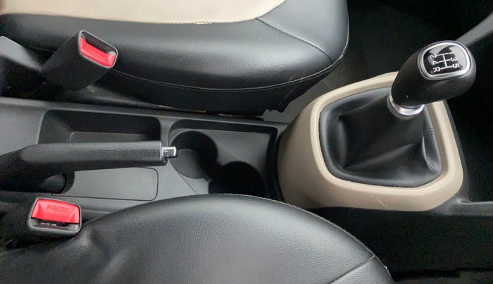 2017 Hyundai Grand i10 ASTA 1.2 KAPPA VTVT, Petrol, Manual, 45,871 km, Gear Lever