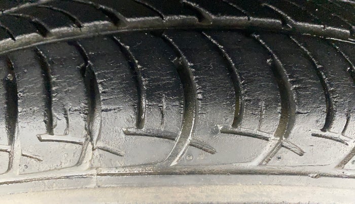 2019 Maruti Celerio VXI, Petrol, Manual, 16,993 km, Left Front Tyre Tread