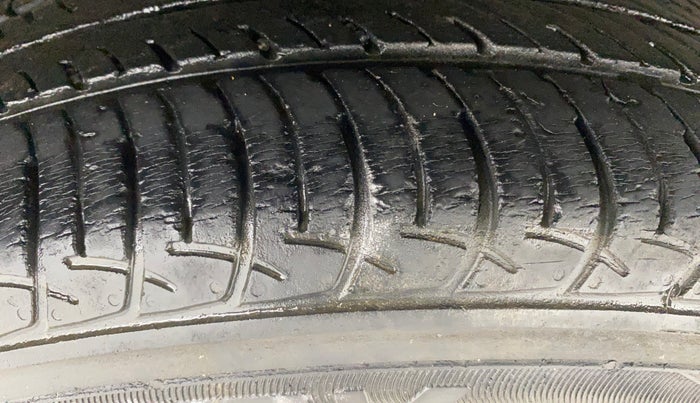 2019 Maruti Celerio VXI, Petrol, Manual, 16,993 km, Right Rear Tyre Tread