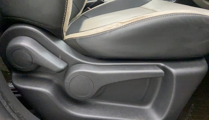 2017 Renault Captur 1.5 PLATINE DIESEL, Diesel, Manual, 39,387 km, Driver Side Adjustment Panel