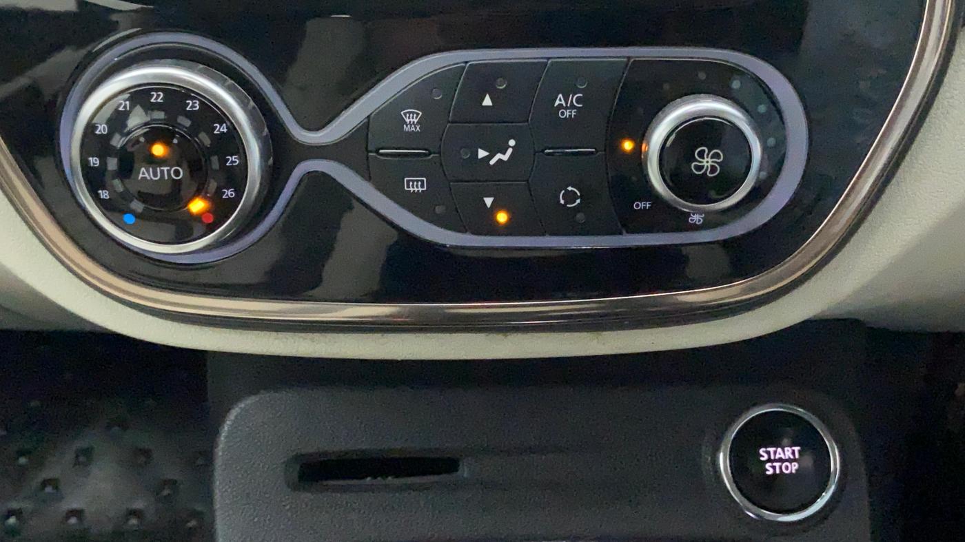 2017 Renault Captur 1.5 PLATINE DIESEL, Diesel, Manual, 39,387 km, Automatic Climate Control