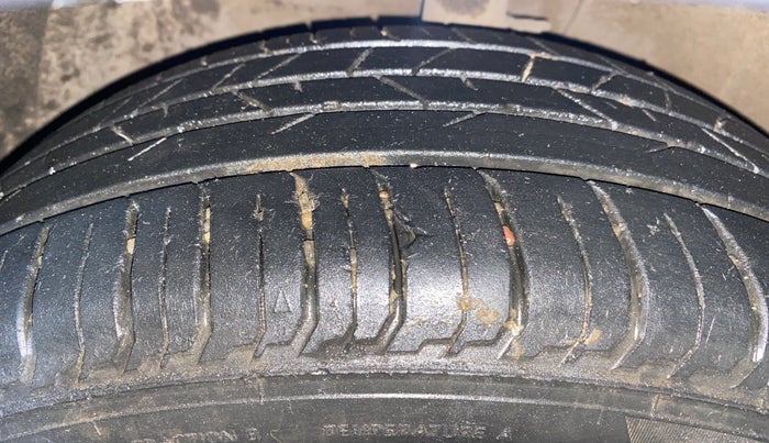 2023 Hyundai NEW I20 ASTA (O) 1.2 MT, Petrol, Manual, 23,073 km, Left Front Tyre Tread