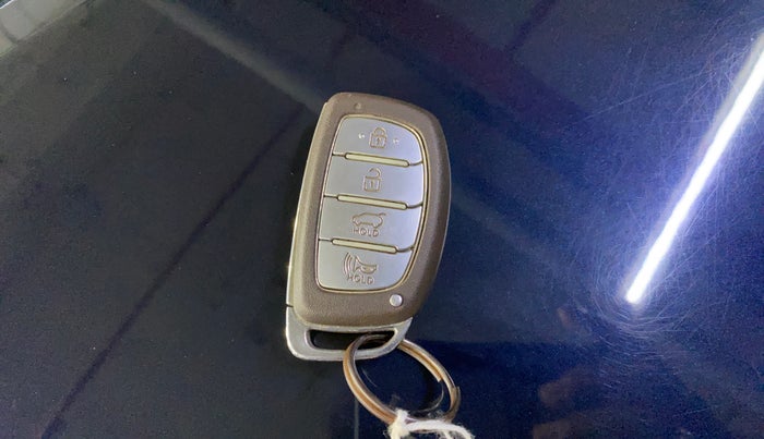 2023 Hyundai NEW I20 ASTA (O) 1.2 MT, Petrol, Manual, 23,073 km, Key Close Up