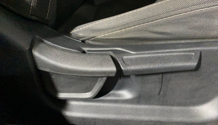 2023 Hyundai NEW I20 ASTA (O) 1.2 MT, Petrol, Manual, 23,073 km, Driver Side Adjustment Panel