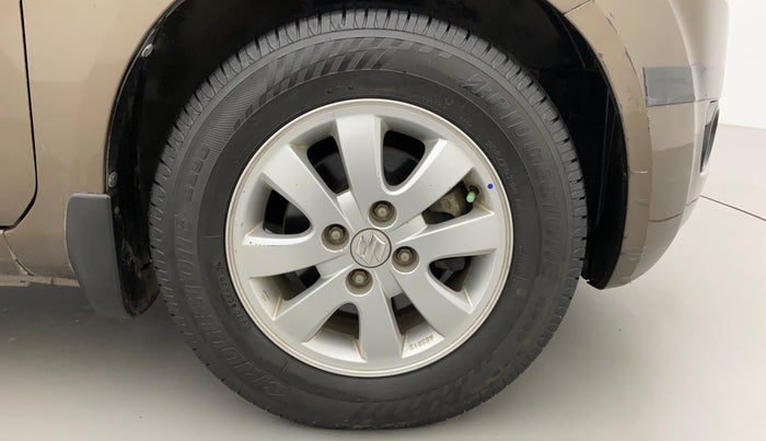 2011 Maruti Ritz ZXI, Petrol, Manual, 83,970 km, Right Front Wheel