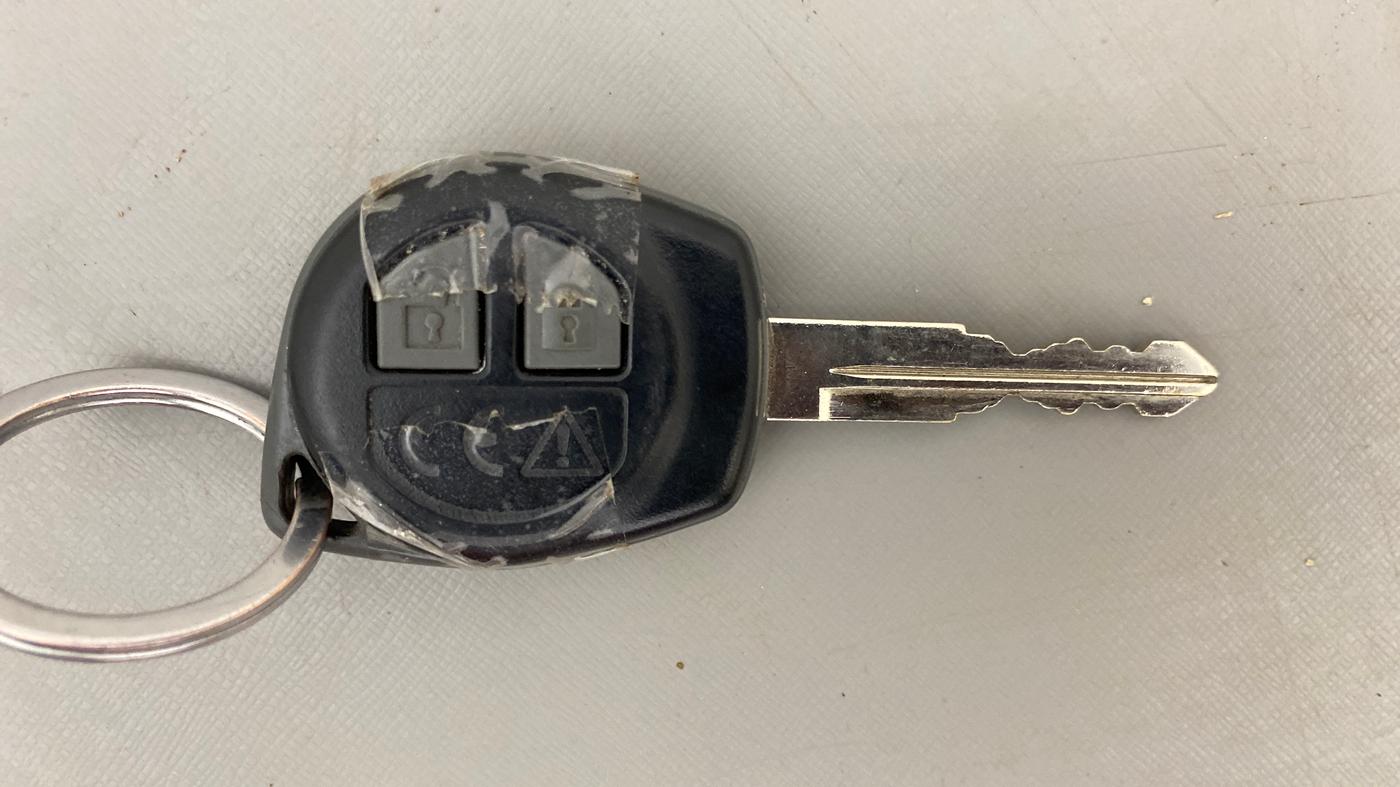 2018 Maruti Swift VDI, Diesel, Manual, 1,00,745 km, Key Close Up